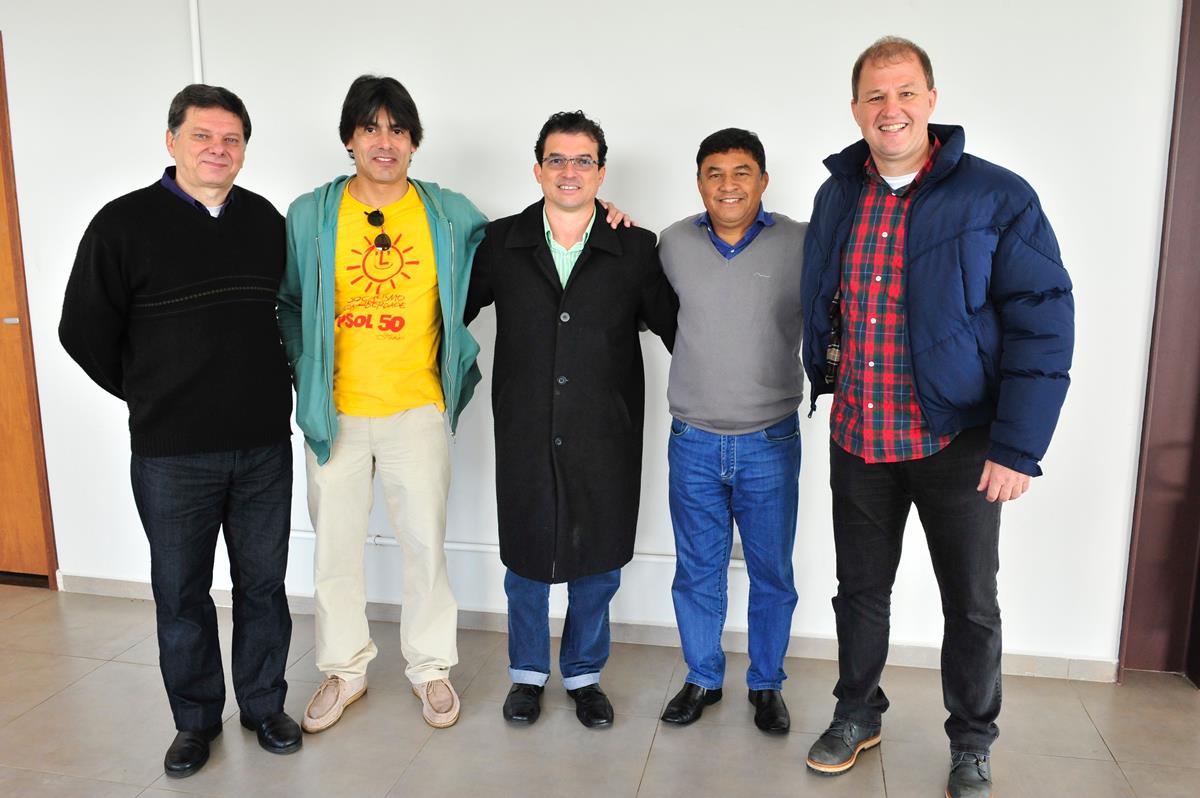 Os cinco pré-candidatos juntos em uma imagem Foto: Marcelino Dias/Acontece Botucatu