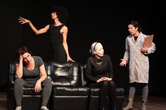 (3 MULHERES E ALZIRA) OU (4 MULHERES E OS RATOS) (1)