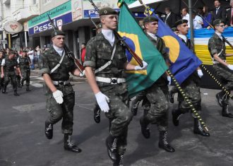 DESFILE DA INDEPENDÊNCIA - FOTO ARQUIVO (2) (Custom)
