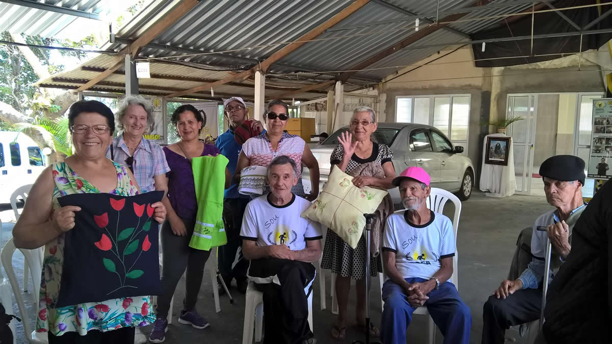 grupo-do-cras-sul-visita-creche-do-idoso-foto-divulgacao-6