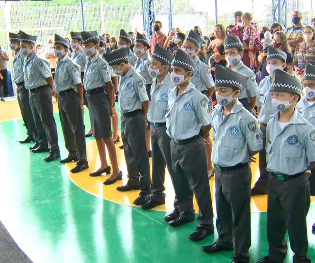 escola-militar-12-10-20.mov-snapshot-00.46-2020.10.12-16.30.31-